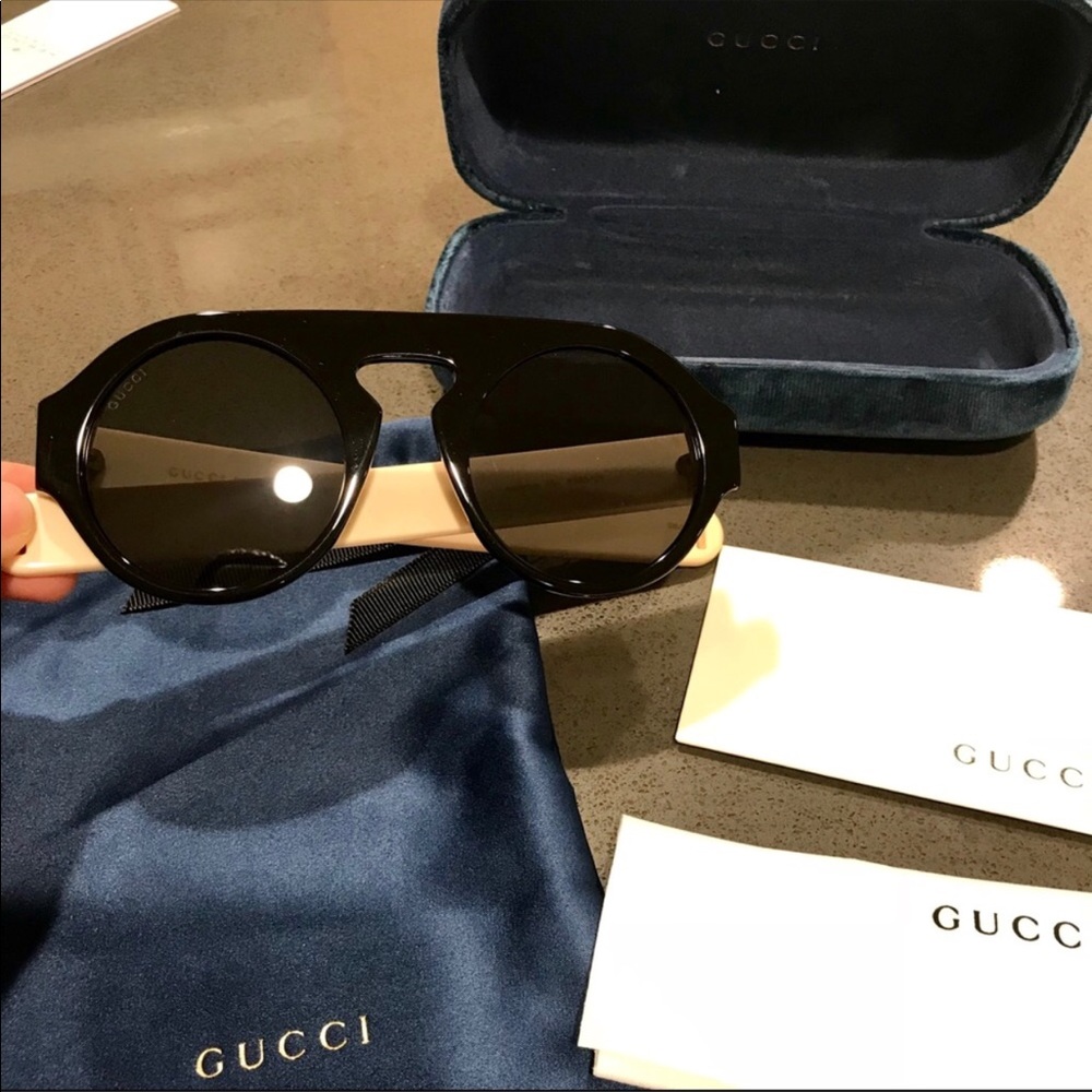 Gucci GG0256S round frame acetate sun glasses.